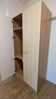 prodám sestavu - skříň, odkládací stěnu a botník - 4