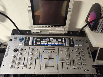 Numark AVM02 - 4