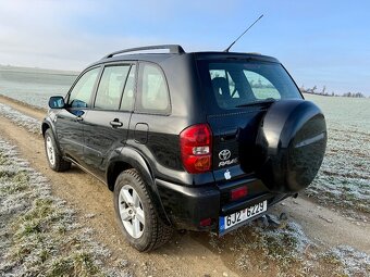 Toyota RAV4 2.0 D 85kw 3/2005 - 4