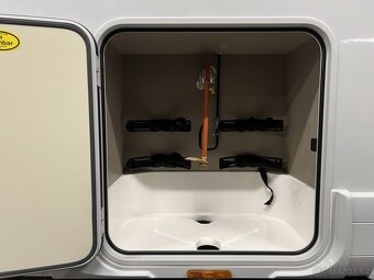 EURA MOBIL PROFILA RS 695 EB 2025 - 4