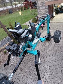 Kráčející minibagr CZ - 4