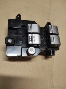 Honda FR-V panel stahování oken - 4