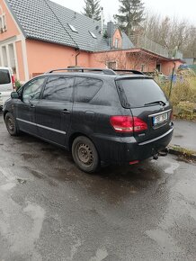 Toyota Avensis Verso r.v. 2003 benzín - 4