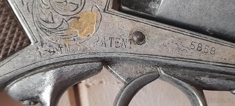 REPLIKA HISTORICKÉHO REVOLVERU - ADAMS PATENT (Výrobní číslo - 4