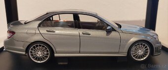 Mercedes-Benz C63 AMG 1:18 Autoart - 4