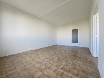 Prodej bytu 3+1, 75 m², Luďka Matury, Pardubice - 4