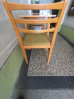 Jídelní stůl a židle. Masivní dřevo - 4