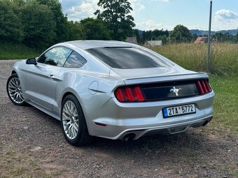 Ford Mustang 3.7 V6 manuál - 4