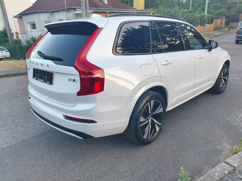Volvo XC90 B5 R-Design AWD 173Kw r.v.2022 nové v ČR DPH - 4