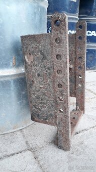 Konzole závěsu Zetor - etáž - 4
