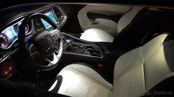 Dodge challenger - 4