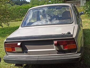 Škoda 120L + různé náhradní díly - 4