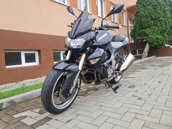 Kawasaki Z1000 - 4