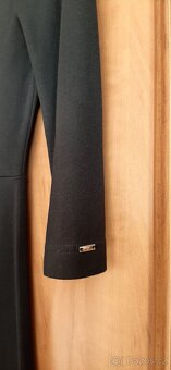 Nové černé šaty Calvin Klein S - 4