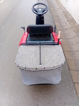 Prodám zahradní traktor Rider Hecht - 4