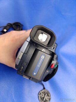 Videokamera Sony DCR-TRV145 - 4