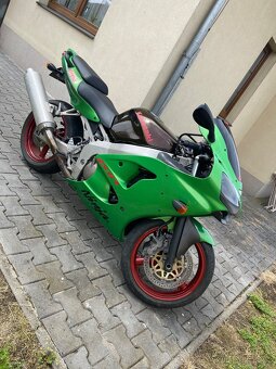 Kawasaki ninja ZX6R - 4