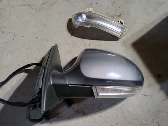 VW Golf 5 zadní nárazník, zpětné zrcátko levé - 4