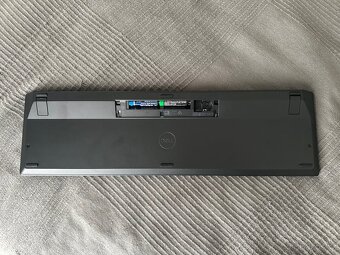 Bezdrátová sada klávesnice + myš - 4