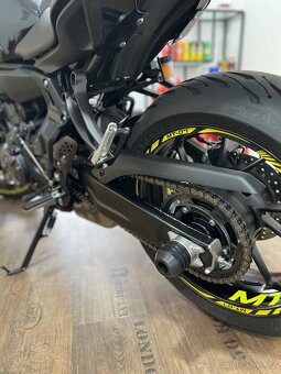 Yamaha MT-07 - 4