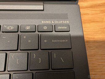 HP Dragonfly G4 | i7 32GB 2TB Touch 1kg | JAKO NOVÝ - 4