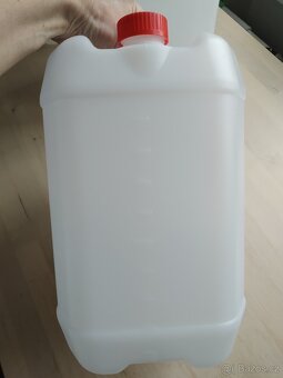 4 x plastový kanystr 10 l - 4