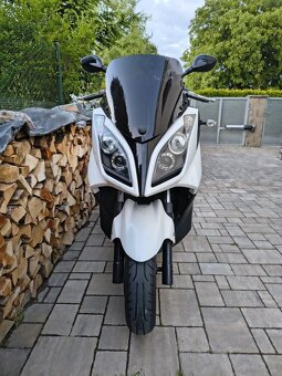 Kymco Downtown 300i - 4