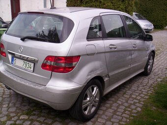 Mercedes-Benz B180 i - 4