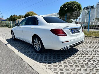Mercedes Benz E220d 4MATIC 143kW - 4
