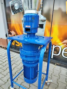 Vertikální peletovač PLV150 4 kW - pomalochodný - 4