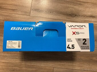 Brusle Bauer Vapor X5 PRO INT vel. 4.5 FIT2 - 4