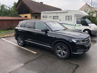 Volkswagen Touareg 3,0 TDI V6 210 KW Panorama DPH - 4