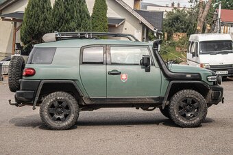 Toyota FJ Cruiser Land - 4