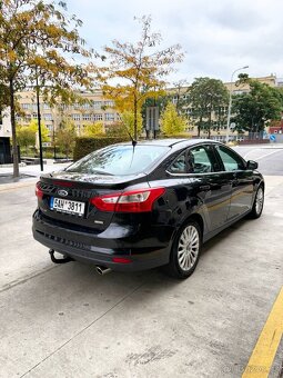 Ford Focus 3 Sedan 1.6 benzin - 4