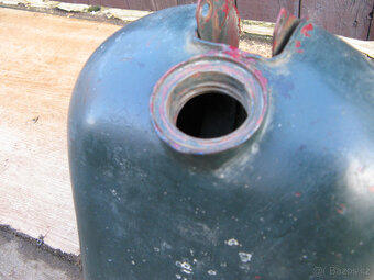 nádrž na pionýra - 4