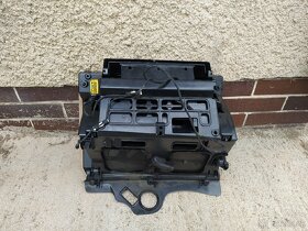 Kastlík spolujezdce Vw Passat B6 - 4