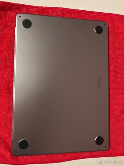 Apple MacBook 13 M2 2022 - 4