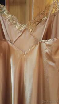 Zlatá noční košilka vel 42 - 4