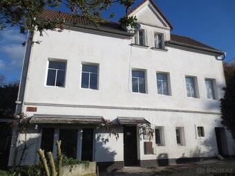 Rodinný dům se 2 byty v Sebuzíně, pozemky 914 m² - 4