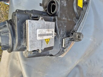 VW Golf V.,levé světlo xenon - 4