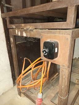 Cirkulárka / pila na dřevo 380 V - 4