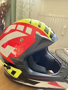 Motocrossová helma - 4