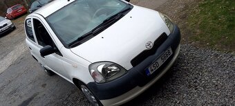 Toyota Yaris - 4
