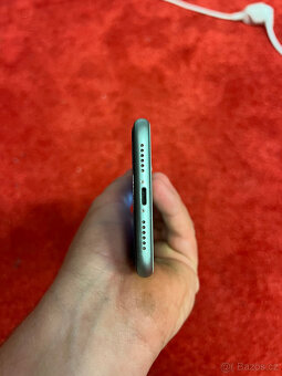 Prodám iPhone 11 256GB mátová - 4