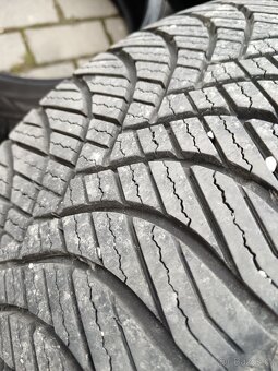 225/50R17 - 4