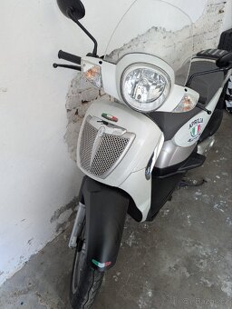 Aprilia Scarabeo 200 - 4