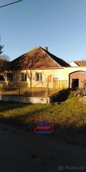 Prodej vesnické usedlosti s rozsáhlými pozemky u Telče - 4