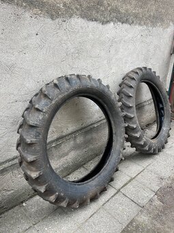 Prodám pěkné pláště na ZETOR25K9-36 - 4