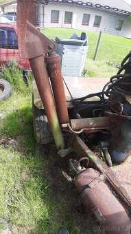 Nakladač UNHZ 500 - 4