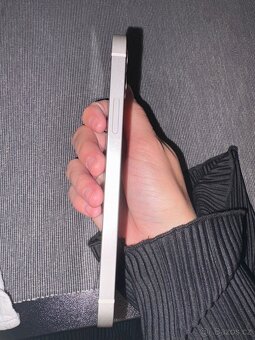 Iphone 12 - 4